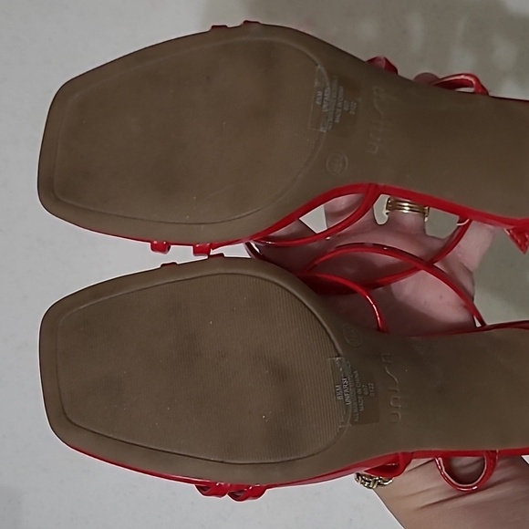 Unisa Candy Apple Red Strappy Heels with Square Toe size 8.5 - Picture 6 of 9